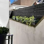 Sea View - 2 Bedroom - West Pier - Brighton Beach