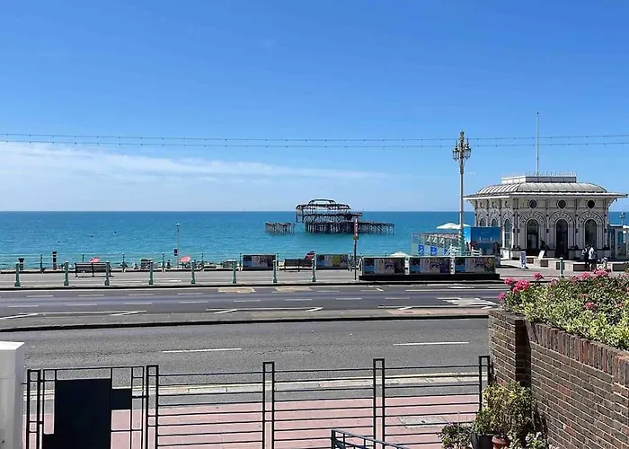 Sea View - 2 Bedroom - West Pier - Brighton Beach