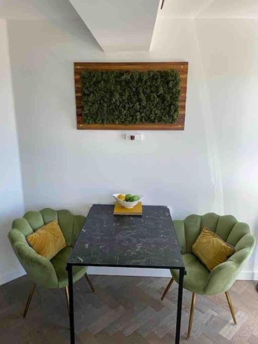 Sea View - 2 Bedroom - West Pier -
