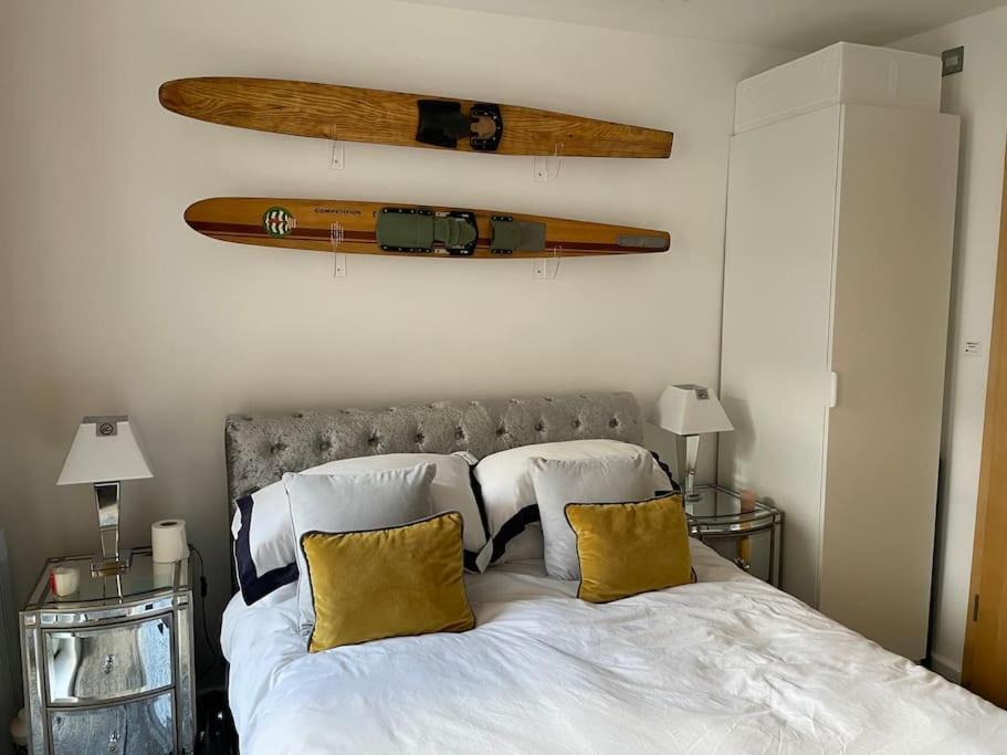 Sea View - 2 Bedroom - West Pier - *