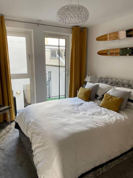 Sea View - 2 Bedroom - West Pier -
