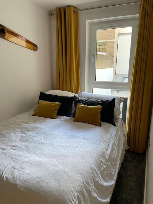 Sea View - 2 Bedroom - West Pier - Hove