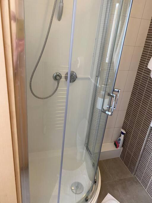 Sea View - 2 Bedroom - West Pier - * Hove