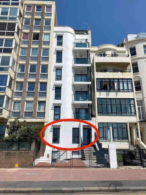 Sea View - 2 Bedroom - West Pier - Hove